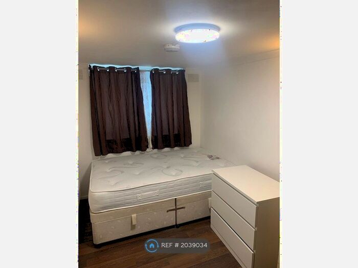 1 Bedroom Flat To Rent In The Common, London, E15