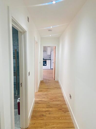 3 Bedroom Flat To Rent In Sutherland Road, Walthamstow, E17