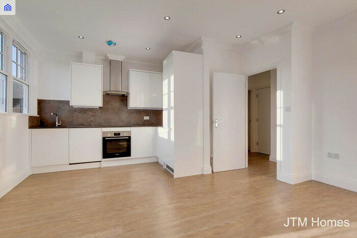 2 Bedroom Apartment To Rent In Hornsey Rise Gardens, London, N19