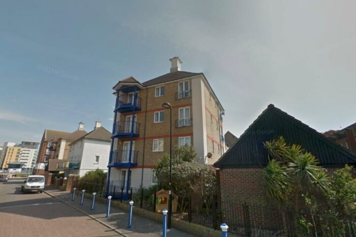 3 Bedroom Flat To Rent In Key West, Eastbourne, East Sussex, BN23