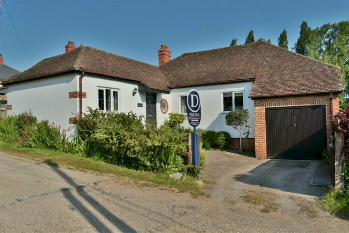 3 Bedroom Detached Bungalow For Sale In Ash Terrace, Ashmore Green, Thatcham, RG18