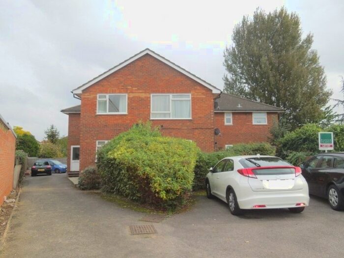1 Bedroom Flat To Rent In Lyon Hall, Hillfield Close, Harrow, Middlesex, HA2