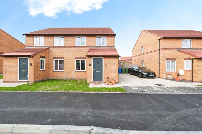 3 Bedroom Semi Detached House For Sale In Swan Street, Poolsbrook, Chesterfield, S43