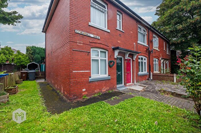 2 Bedroom Flat For Sale In Cornwall Drive, Bury, BL9