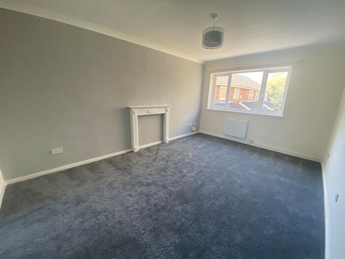 2 Bedroom Maisonette To Rent In Thornley Grove, Minworth, B76