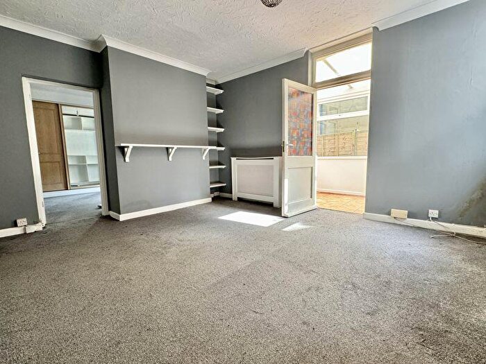 1 Bedroom Apartment For Sale In Bath Road, Cowes, PO31