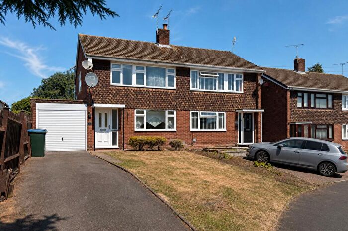 3 Bedroom Semi-Detached House For Sale In Gaza Close, Tile Hill, CV4
