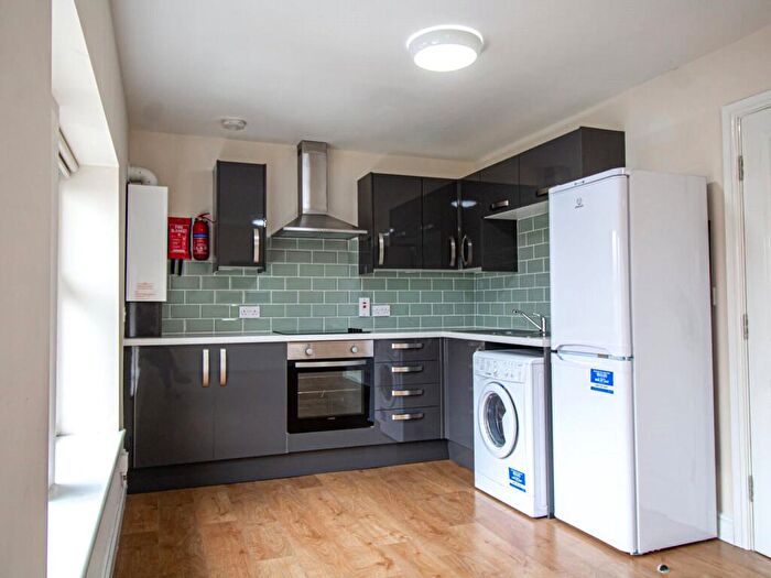 3 Bedroom Apartment To Rent In Apt, Pavilion House #, HG1