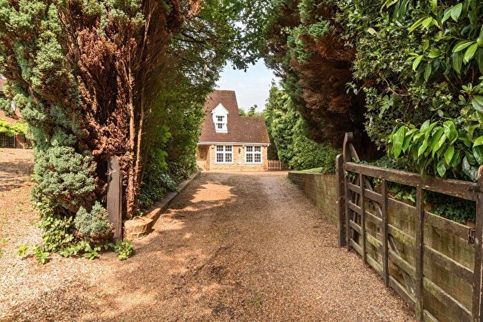 4 Bedroom Detached House To Rent In Horsell, Woking, GU21