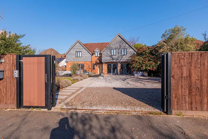 5 Bedroom Detached House For Sale In Cox Green Lane, Maidenhead, SL6