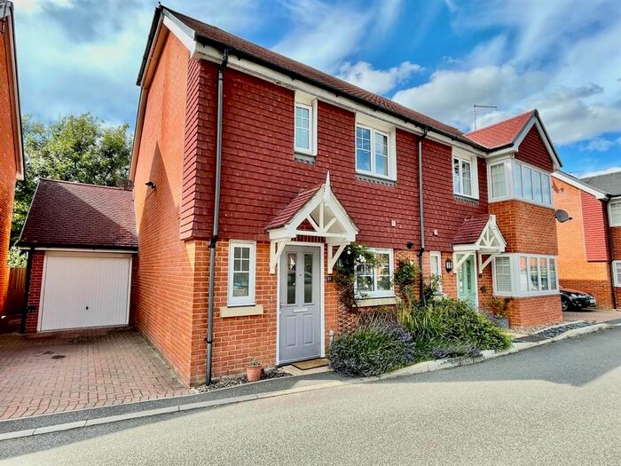 3 Bedroom Semi-Detached House To Rent In Wey Meadow Close, Farnham, GU9