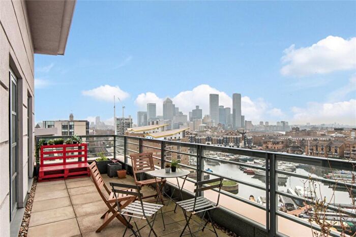 3 Bedroom Penthouse For Sale In Limehouse Basin, E14