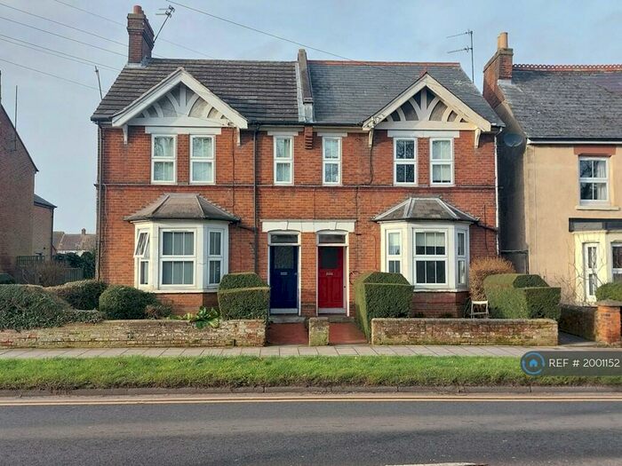 1 Bedroom Flat To Rent In Bierton Road, Aylesbury, HP20