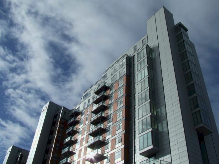 2 Bedroom Apartment To Rent In West Point, Wellington Street, LS1