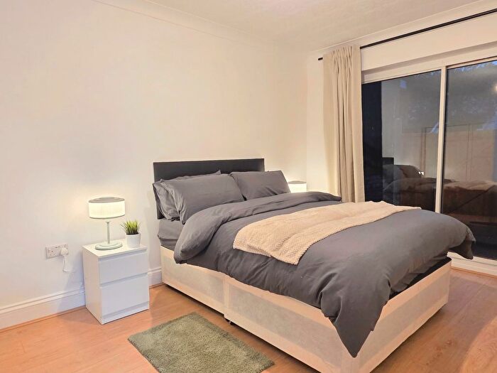 5 Bedroom Terraced House To Rent In Pekin Street, London, E14
