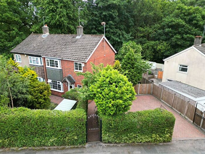 3 Bedroom Semi-Detached House For Sale In Cranmer Bank, Leeds, West Yorkshire, LS17