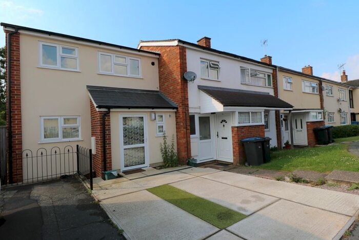2 Bedroom End Of Terrace House To Rent In The Fortunes, Harlow, CM18