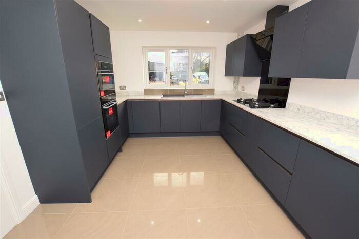 5 Bedroom Detached House For Sale In Poplars Close, New Waltham, DN36