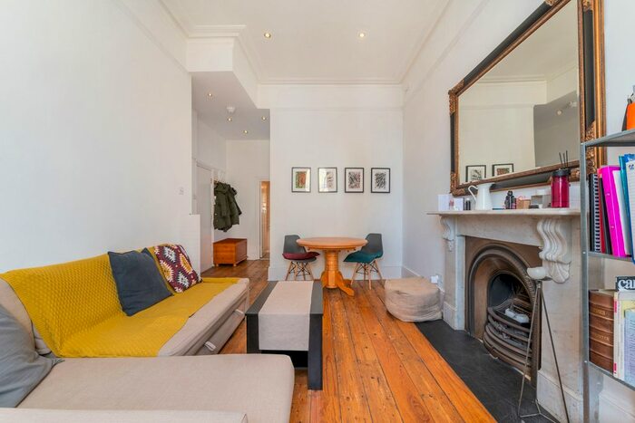 1 Bedroom Flat To Rent In Linden Gardens, London, W2