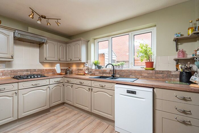 6 Bedroom Detached House For Sale In Sandybrook Close, Fulwood, PR2