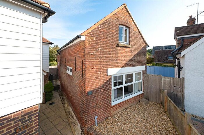 2 Bedroom Detached House For Sale In Shalmsford Street, Chartham, Canterbury, CT4