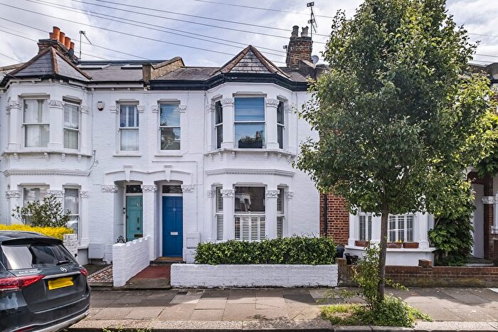 2 Bedroom Flat To Rent In Rotherwood Road, London, SW15
