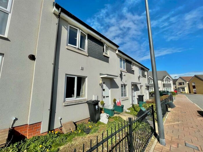 3 Bedroom Terraced House To Rent In Gascoigns Way, Patchway, Bristol, BS34