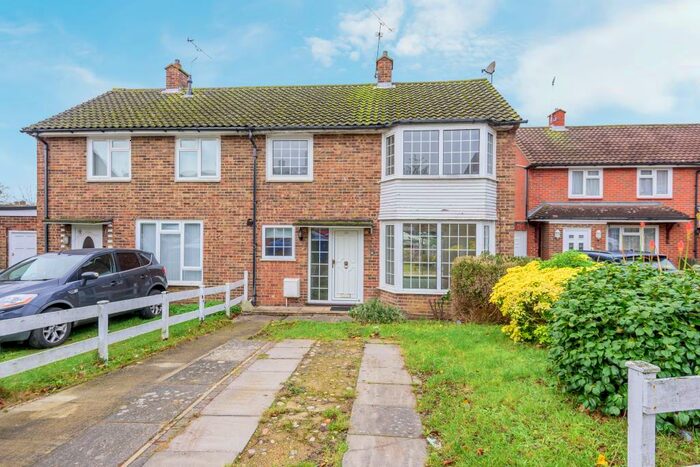 3 Bedroom Semi-Detached House To Rent In Horsneile Lane, Bracknell, RG42