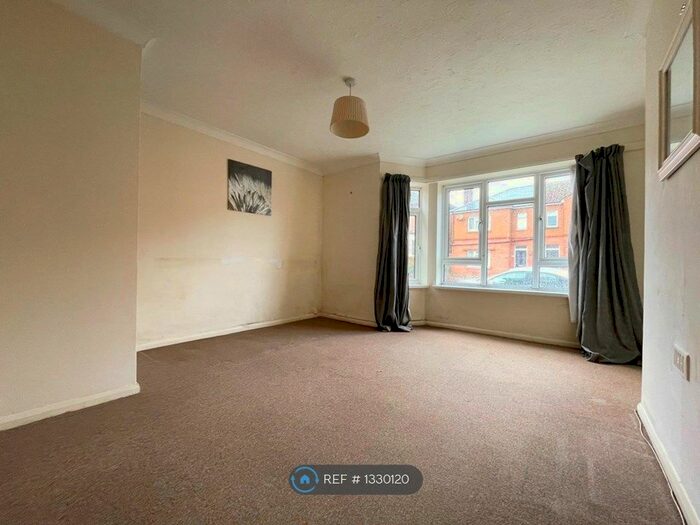 1 Bedroom Flat To Rent In St James Road, Bexhill On Sea, TN40