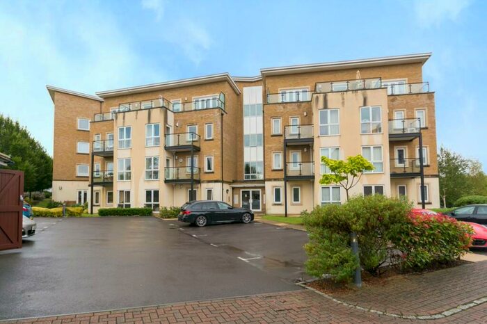 3 Bedroom Apartment To Rent In Elizabeth Jennings Way, Summertown, OX2