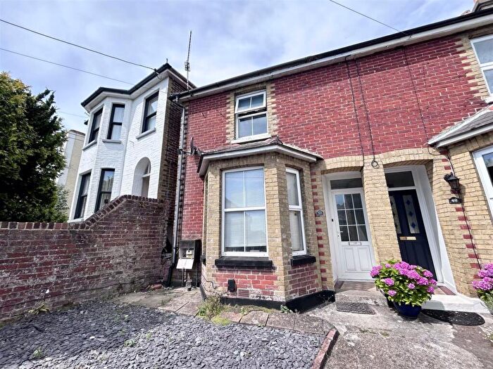 3 Bedroom Semi-Detached House For Sale In New Road, Sandown, PO36