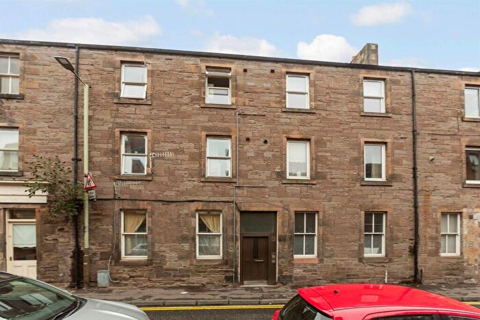 2 Bedroom Flat To Rent In B New Row, Perth, PH1