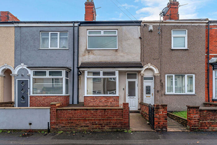 3 Bedroom Terraced House For Sale In Convamore Road, Grimsby, DN32