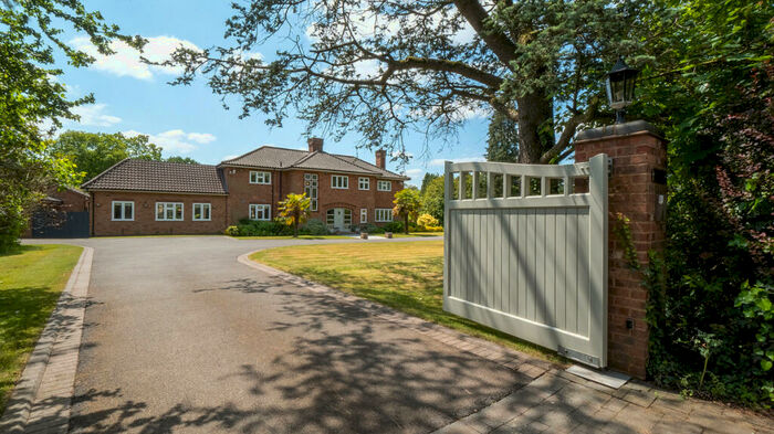 7 Bedroom Detached House For Sale In Tanners Green Lane, Earlswood, Solihull, B94