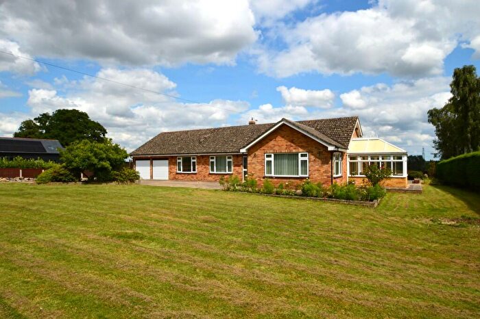 3 Bedroom Detached Bungalow To Rent In Church Road, Twinstead, CO10