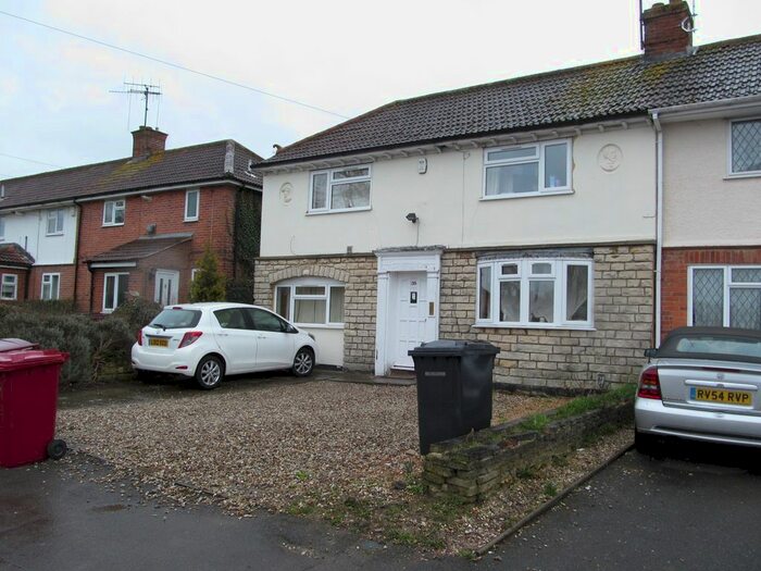 5 Bedroom Semi-Detached House To Rent In Longbarn Lane, Reading, RG2