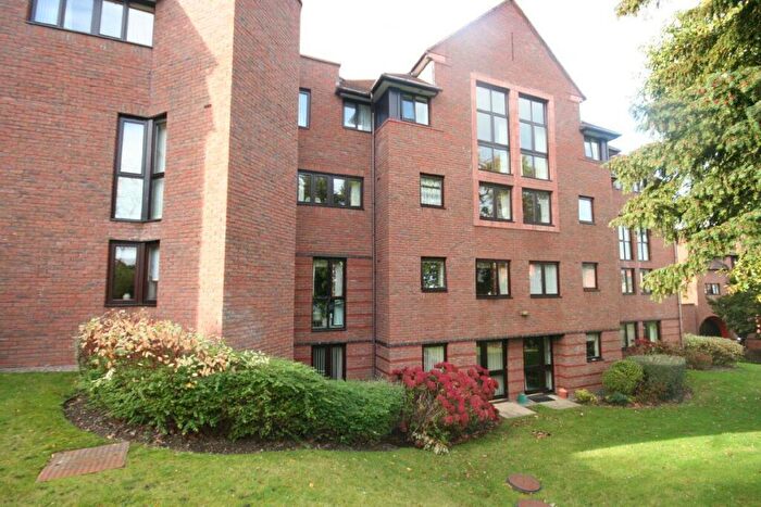 2 Bedroom Apartment For Sale In Coed Pella Road, Colwyn Bay, LL29