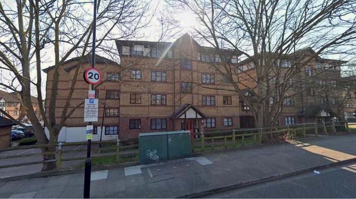 1 Bedroom Flat To Rent In Somerset Gardens, White Hart Lane, London, N17