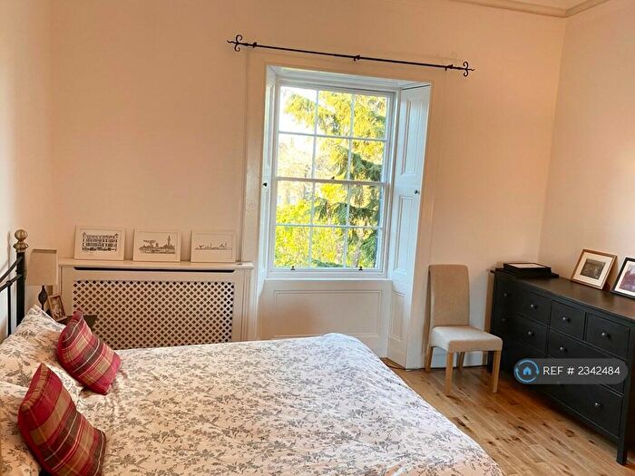 3 Bedroom Flat To Rent In Victoria Crescent Road, Glasgow, G12