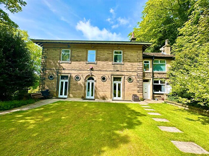 7 Bedroom Character Property For Sale In "Allangate" Rochdale Road, Halifax, HX2