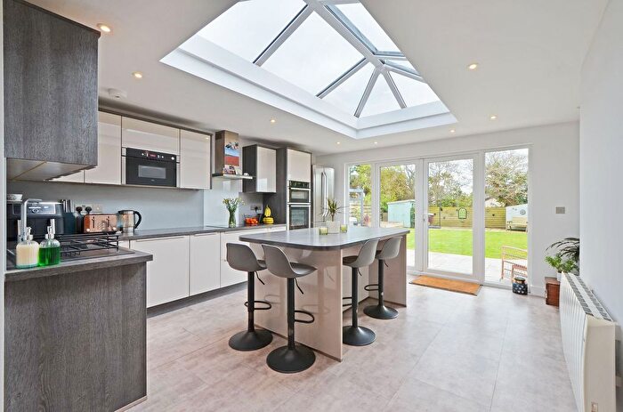 4 Bedroom Detached Bungalow For Sale In Trispen, Truro, TR4