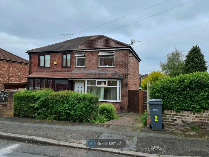 2 Bedroom Semi-Detached House To Rent In Willan Road, Manchester, M9