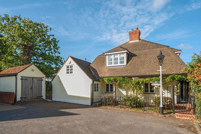 3 Bedroom Detached House For Sale In Wickham Court Road, West Wickham, BR4