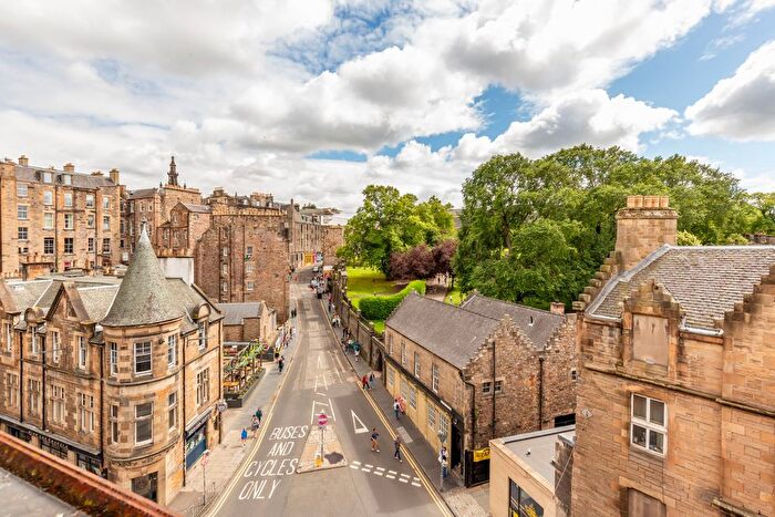 1 Bedroom Flat For Sale In / Cowgatehead, Old Town, Edinburgh, City Of Edinburgh, EH1