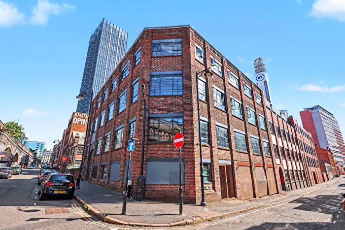 2 Bedroom Penthouse For Sale In Water Street, Jewellery Quater, Birmingham, B3
