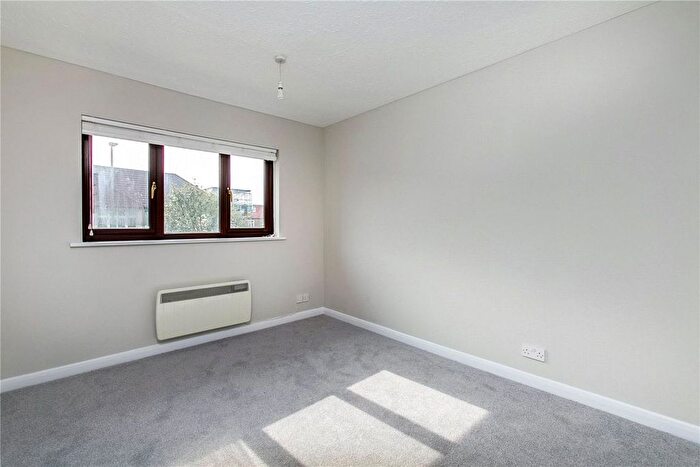 1 Bedroom Flat To Rent In Rectory Lane, London, SW17
