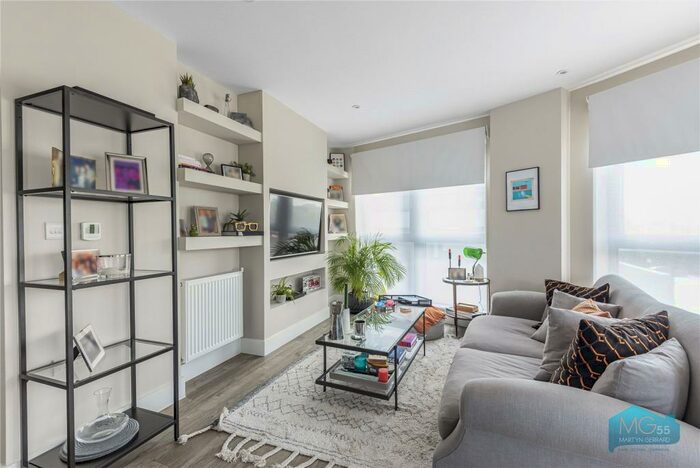 1 Bedroom Apartment To Rent In Nether Street, London, N3