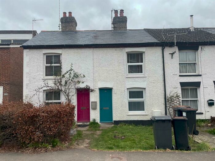 2 Bedroom House To Rent In South Street, Andover, SP10