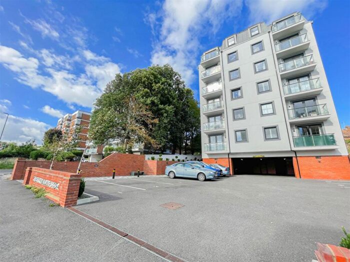 1 Bedroom Flat To Rent In Upperton Road, Eastbourne, BN21