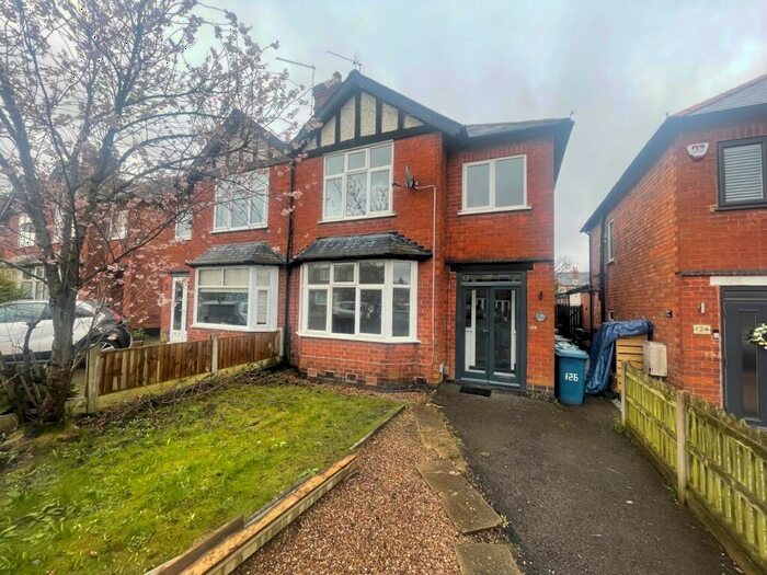 3 Bedroom Semi-Detached House To Rent In Gordon Road, Nottingham, NG2